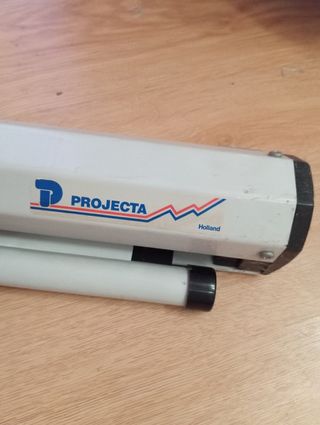 Proyetor y panel