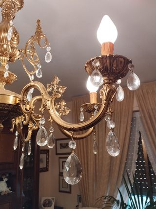 Lámpara de comedor en bronce.