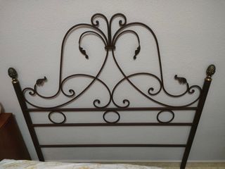 Cabecero forja y lampara