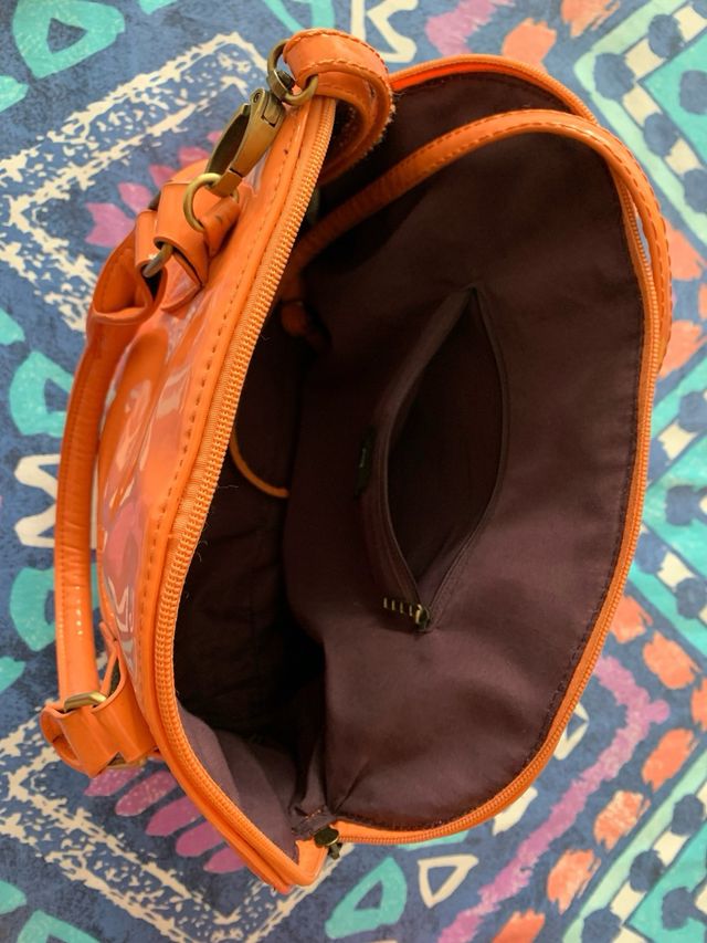 Borsa in pelle verniciata arancione