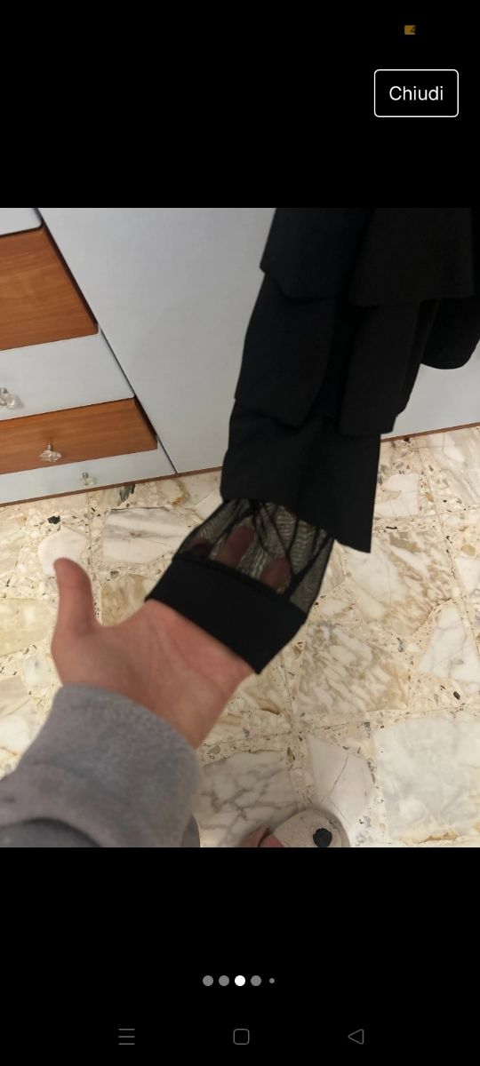 Maglia donna con balze e velo