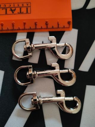 3 Portachiavi moschettone con grillo