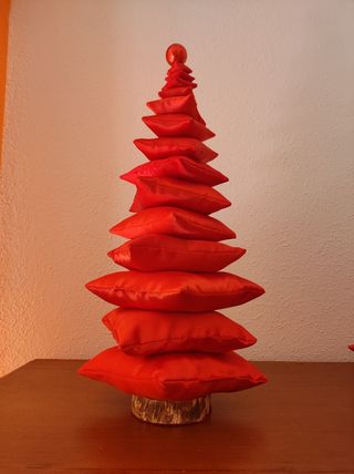 Decoración pinos de raso hechos a mano