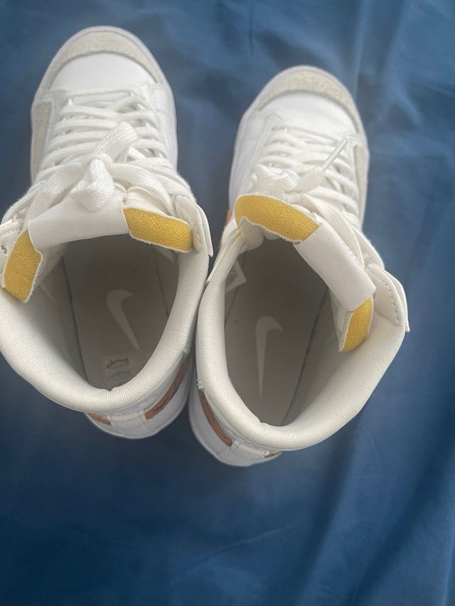 Zapatilla Nike Blazer Mid 77