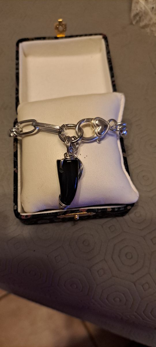 Bracciale metallo cornetto onice