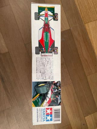 Maqueta Lotus 107B Ford