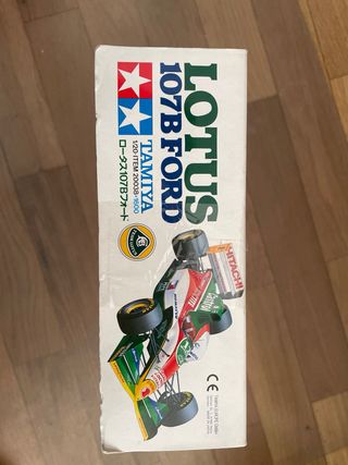Maqueta Lotus 107B Ford