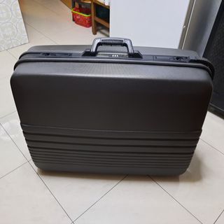 Maleta rigida grande