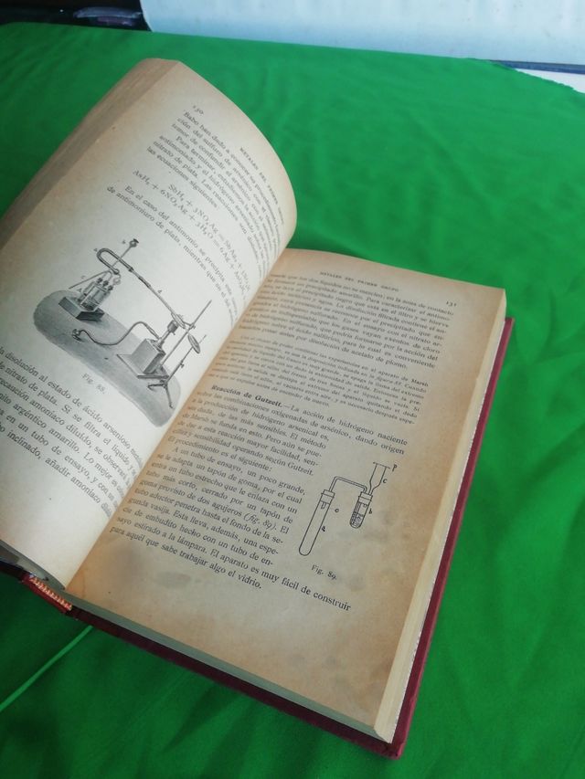 Antiguo Libro de Química del año 1916