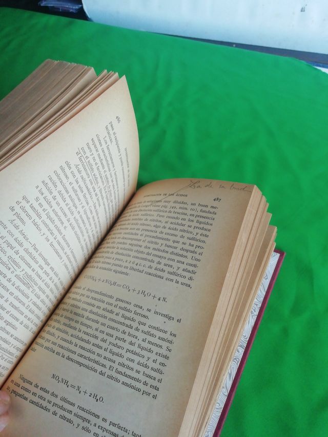 Antiguo Libro de Química del año 1916