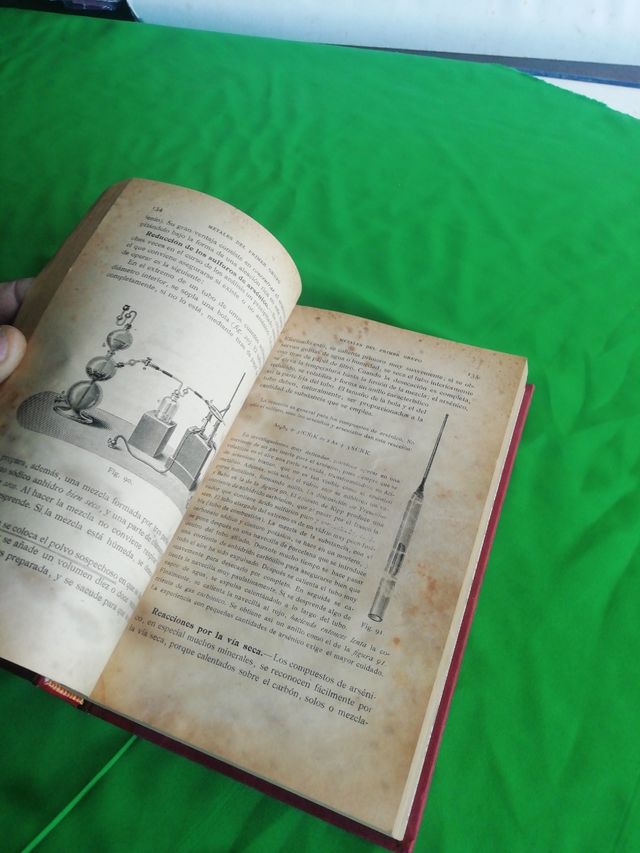 Antiguo Libro de Química del año 1916