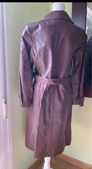 Gabardina de Piel
color de temporada 
