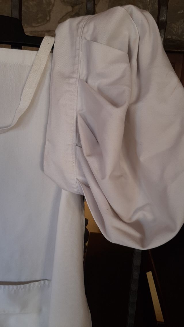 Pantaló cuiner devantal i gorro.escola hosteleria