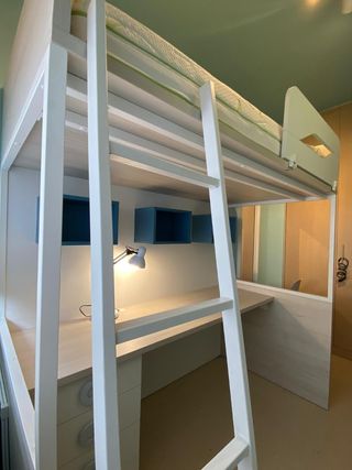 Cama elevada+escritorio juvenil