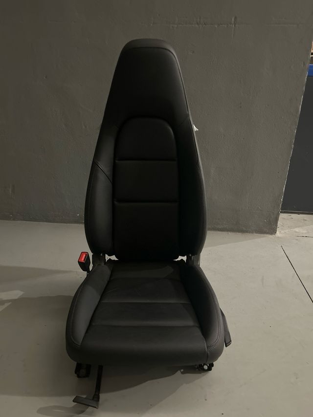 Asientos porsche 718 Cayman cuero negro