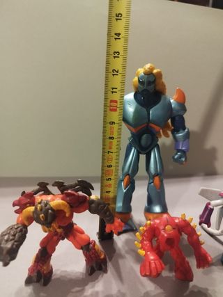 Lote figuras Gormiti