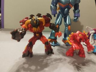 Lote figuras Gormiti