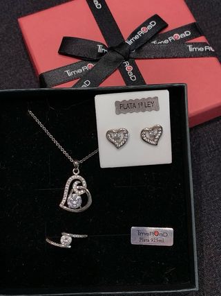 Set de Time Road: Collar pendientes y anillo