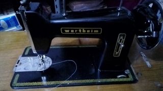 Maquina de coser antigua
