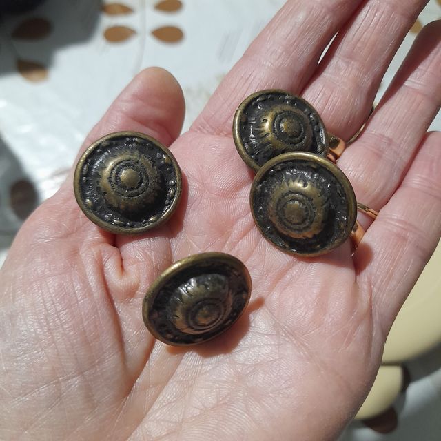 8 pomelli per mobili in ottone