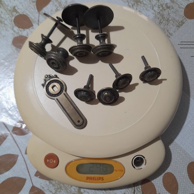 8 pomelli per mobili in ottone