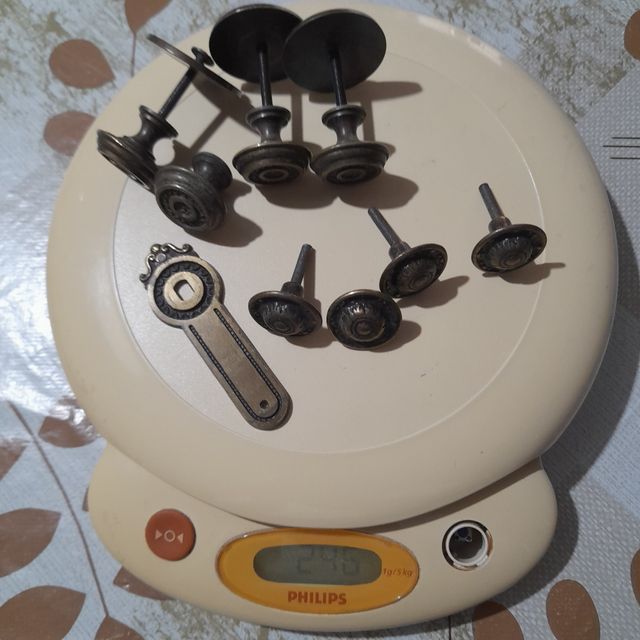 8 pomelli per mobili in ottone