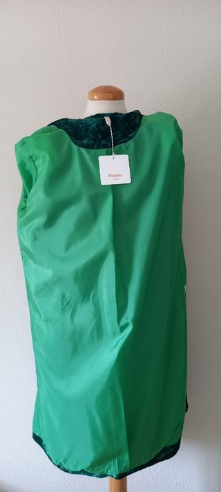 Abrigo verde. Nuevo con etiqueta 🏷