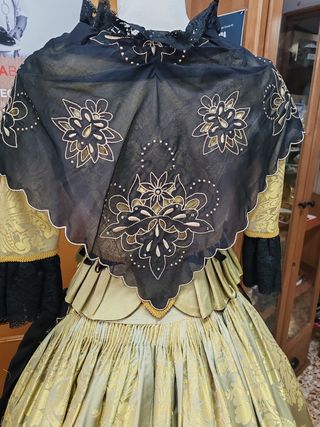 OPORTUNIDAD!  Fallera siglo amarillo