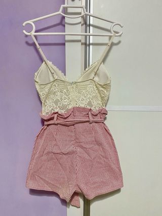 Mono corto de tirantes