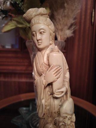 FIGURA CHINA MARFILINA