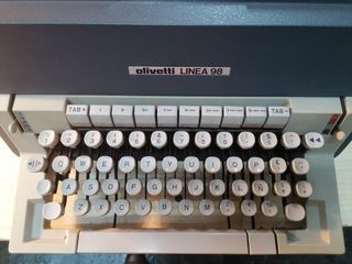 Máquina de escribir Olivetti