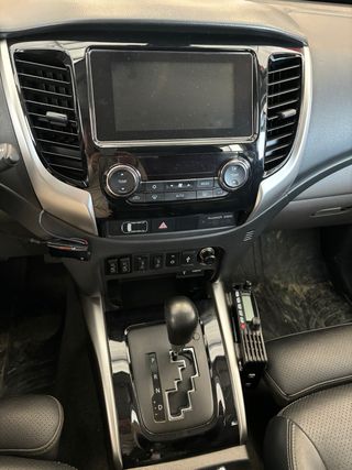 Pantalla original Mitsubishi L200