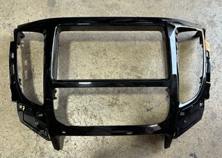 Pantalla original Mitsubishi L200