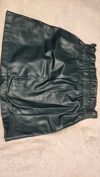 Falda verde polipiel Zara xxl
