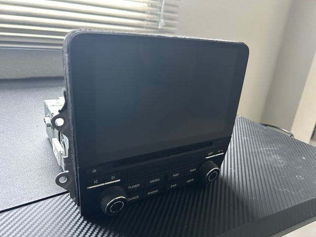 Pantalla Porsche 718 Cayman 982