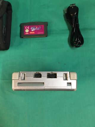 GAME BOY ADVANCE SP MODELO AGS 001
