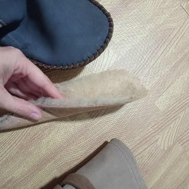 Stivali a piedi nudi