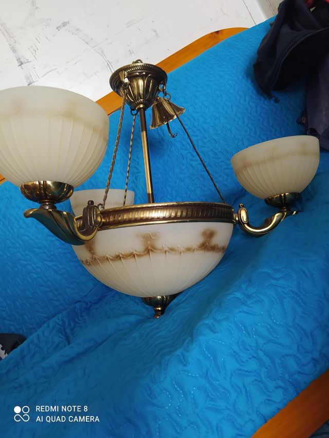 Oferta de lámpara de bronce nueva 10€ el primero