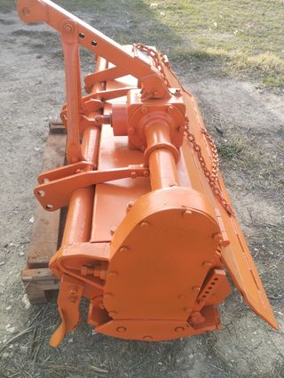 Rotovator enguix desplazado y giro a izquierdas