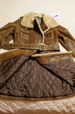 Belíssimo casaco comprido em cabedal e pêlo