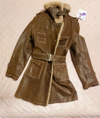 Belíssimo casaco comprido em cabedal e pêlo