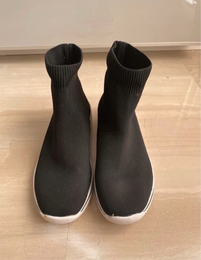 Scarpe nere senza lacci