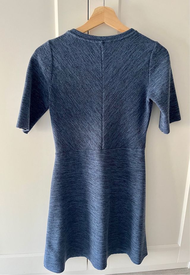 Vestido azul Stradivarius M