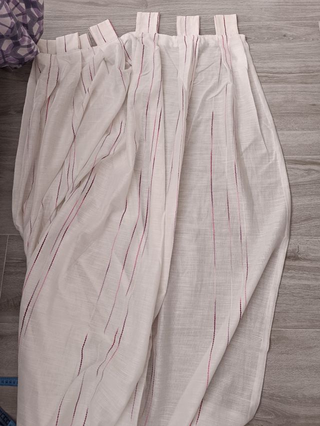 Cortina beige y malva