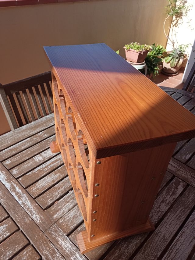 Botellero estilo provenzal.