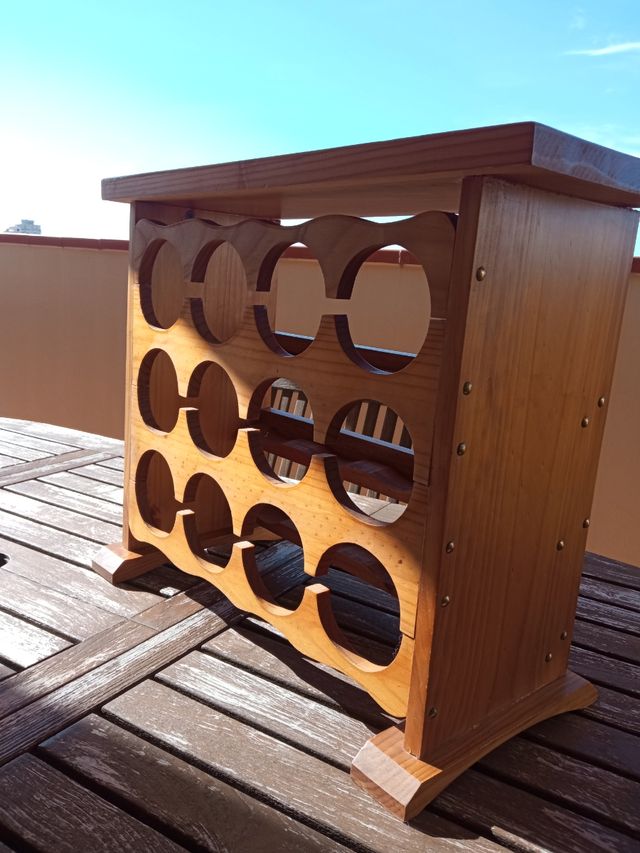 Botellero estilo provenzal.