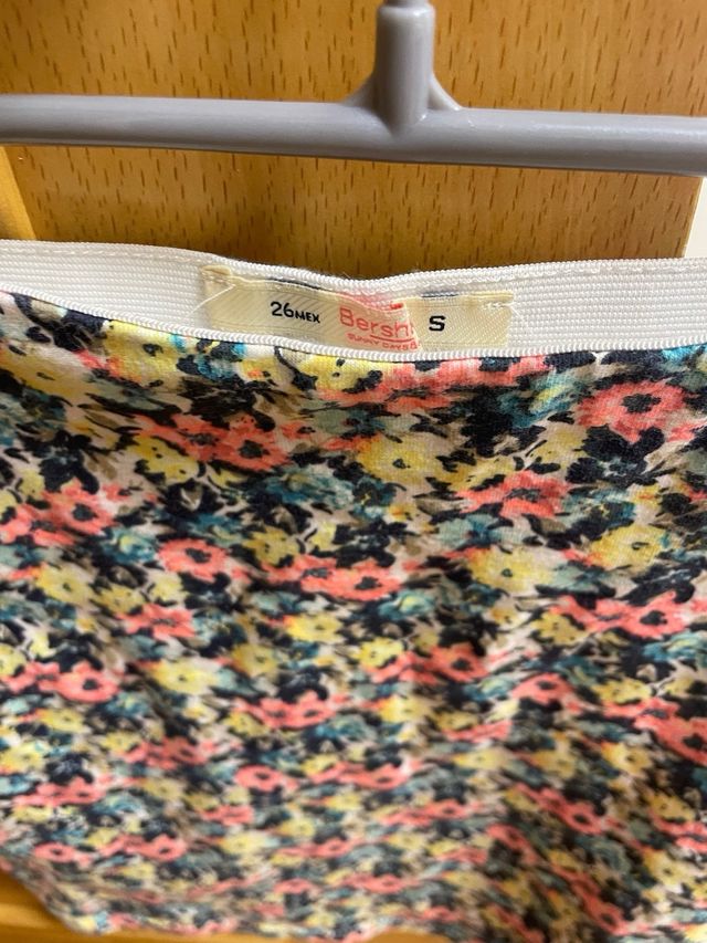 Mini falda de Bershka