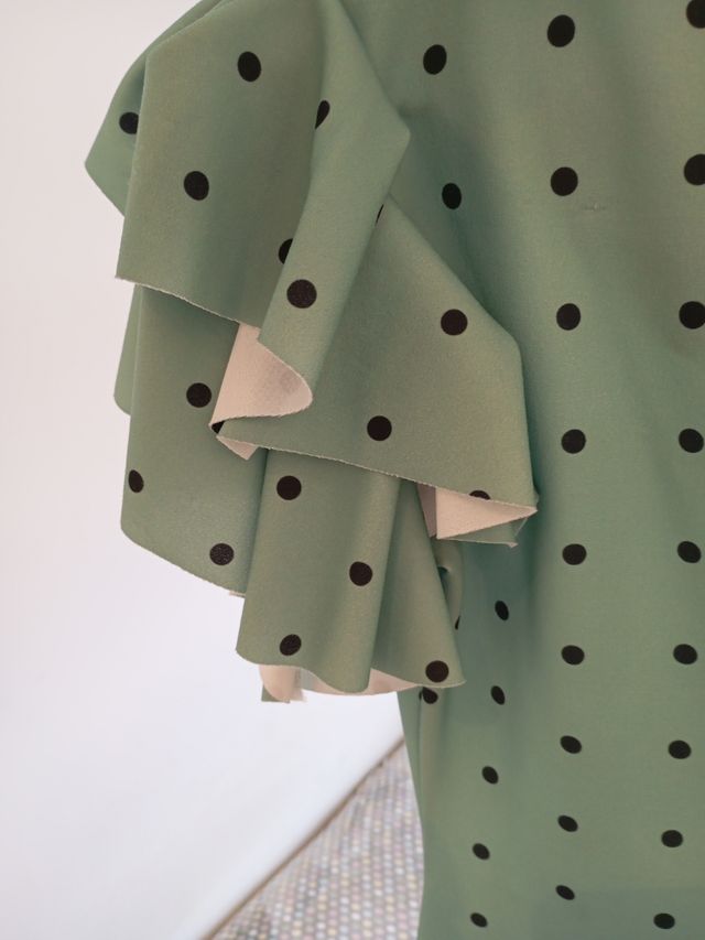 Vestido verde con lunares