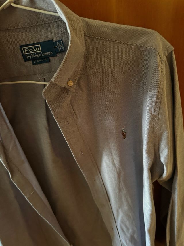 Camisa Ralph Lauren.