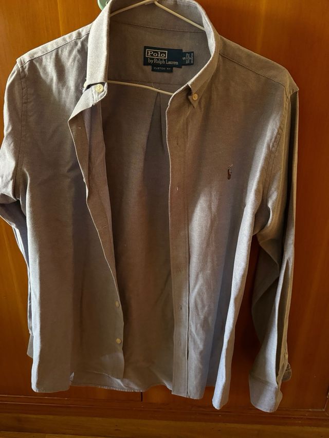 Camisa Ralph Lauren.